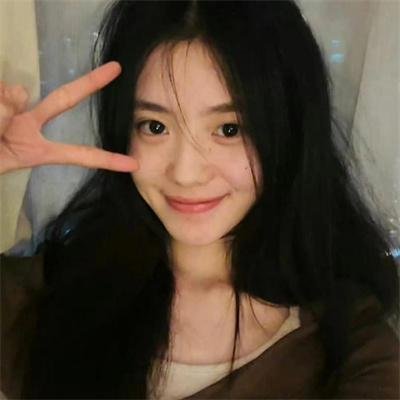 红唇相吻